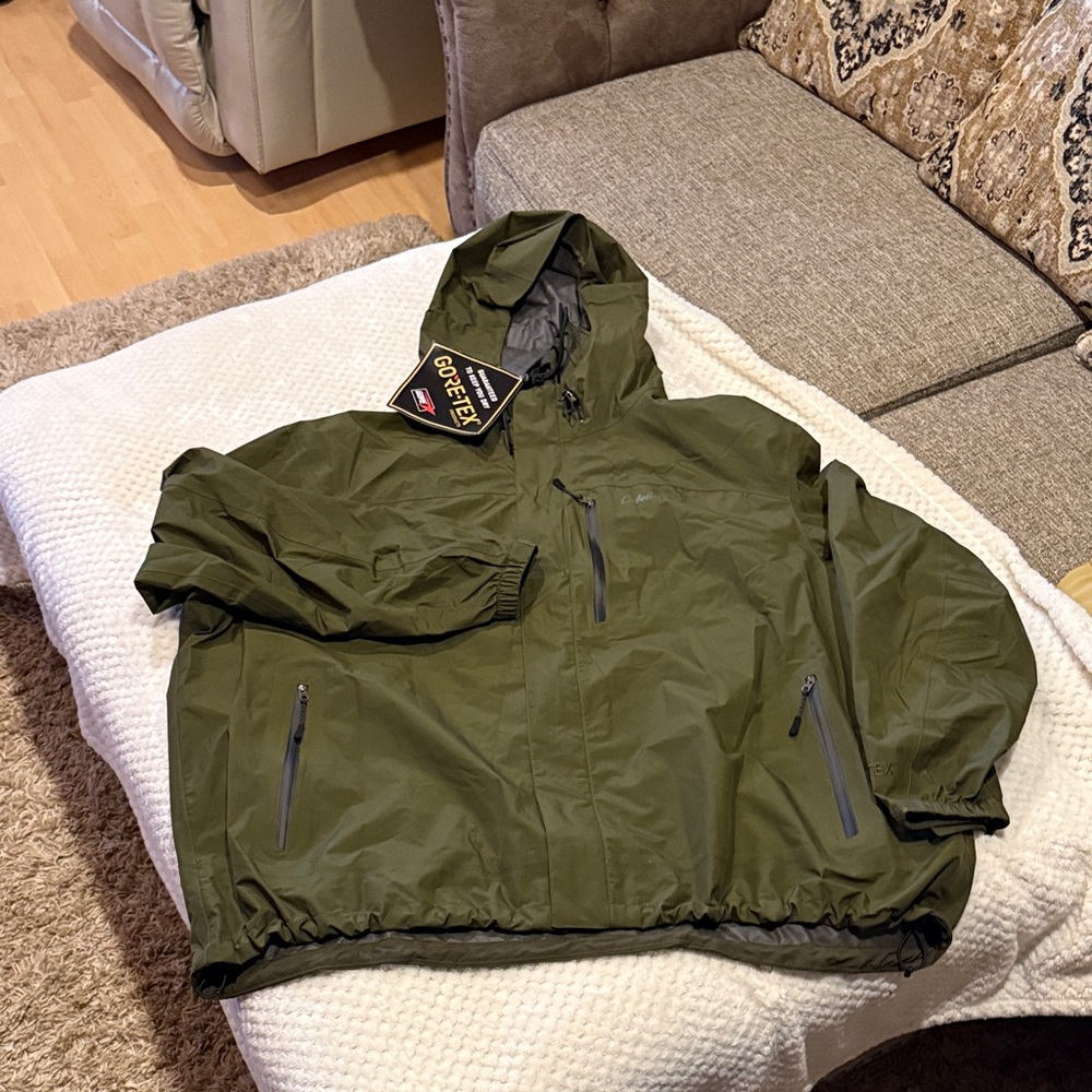Cabela’s Gortex Men's Green Waterproof Jacket